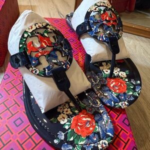 Tory Burch Miller Printed Patent Leather Sandals – Navy Tea Rose (Size 8.5)